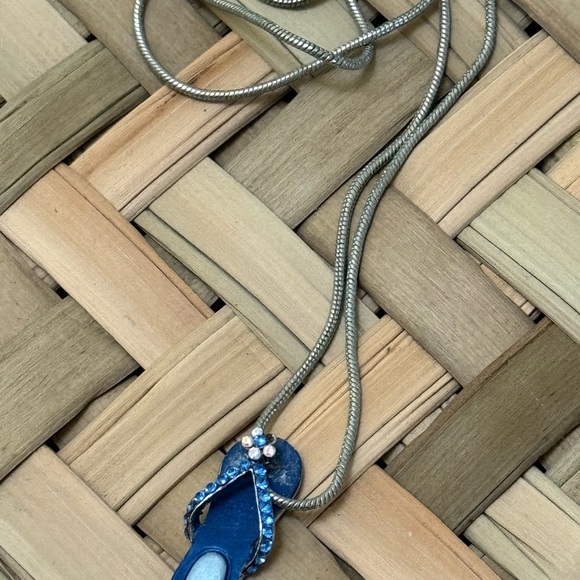 Flip Flop Charm Necklace - Picture 3 of 4